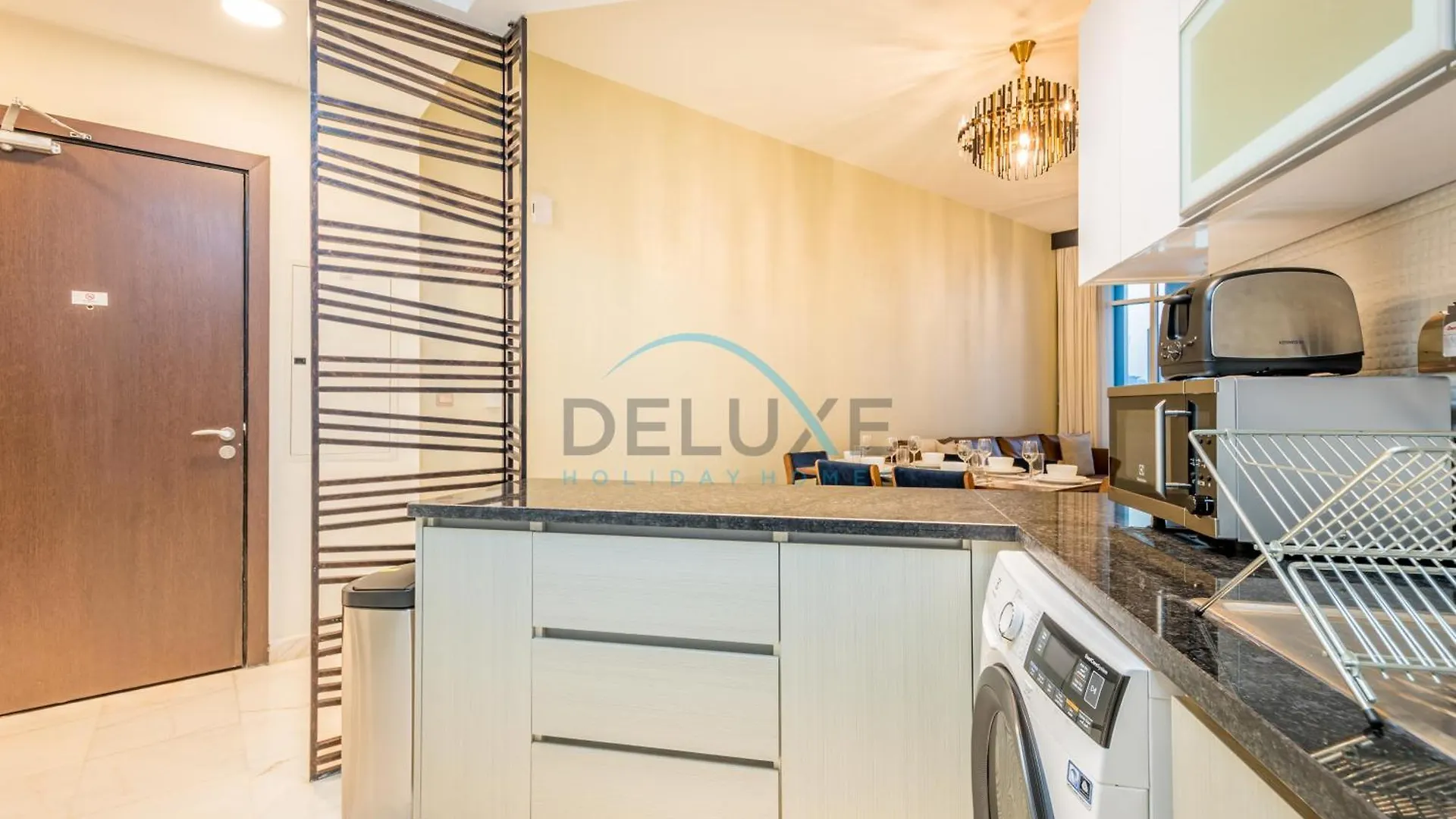 Upscale 3Br Apartment In Bayz Tower, Business Bay By Deluxe Holiday Homes Dubai