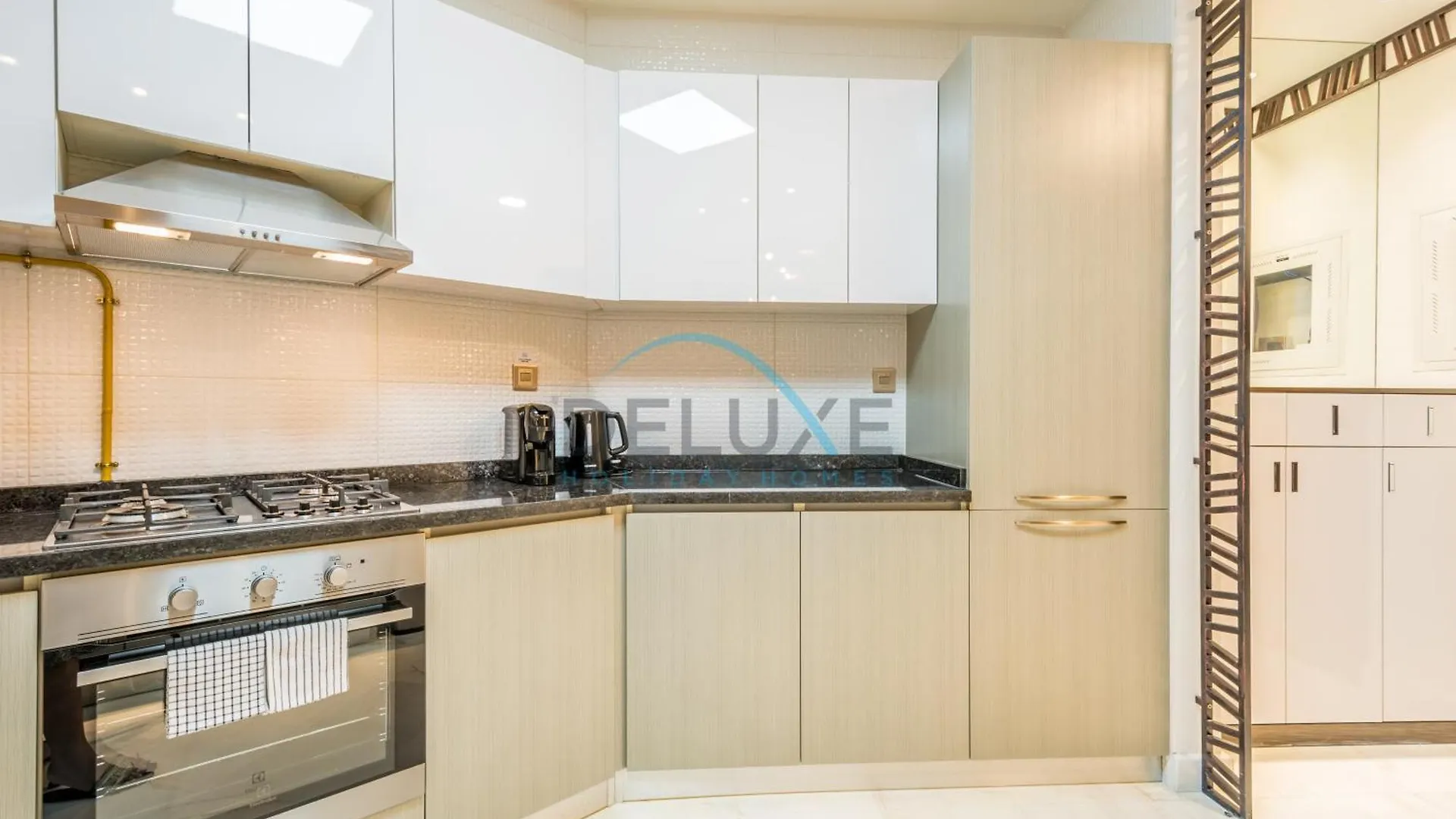 Upscale 3Br Apartment In Bayz Tower, Business Bay By Deluxe Holiday Homes Dubai