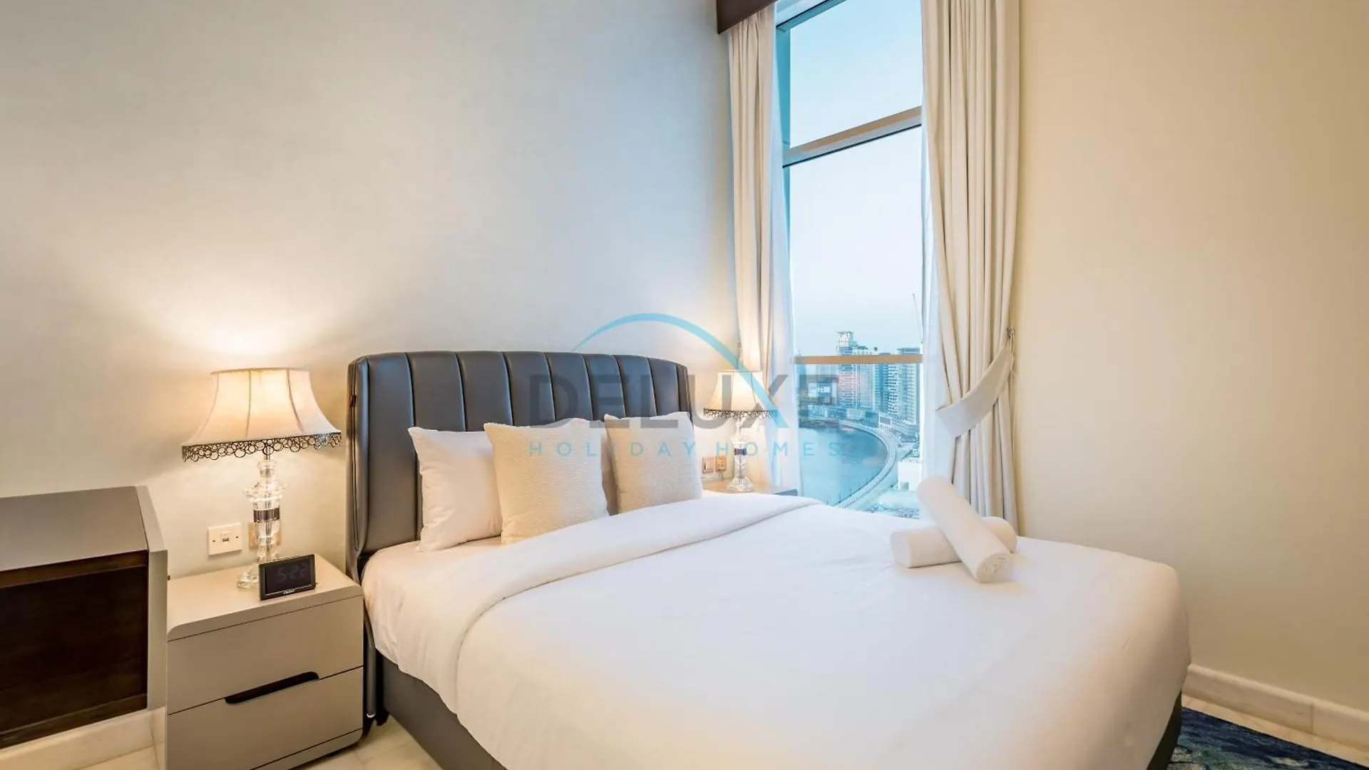 Upscale 3Br Apartment In Bayz Tower, Business Bay By Deluxe Holiday Homes Dubai