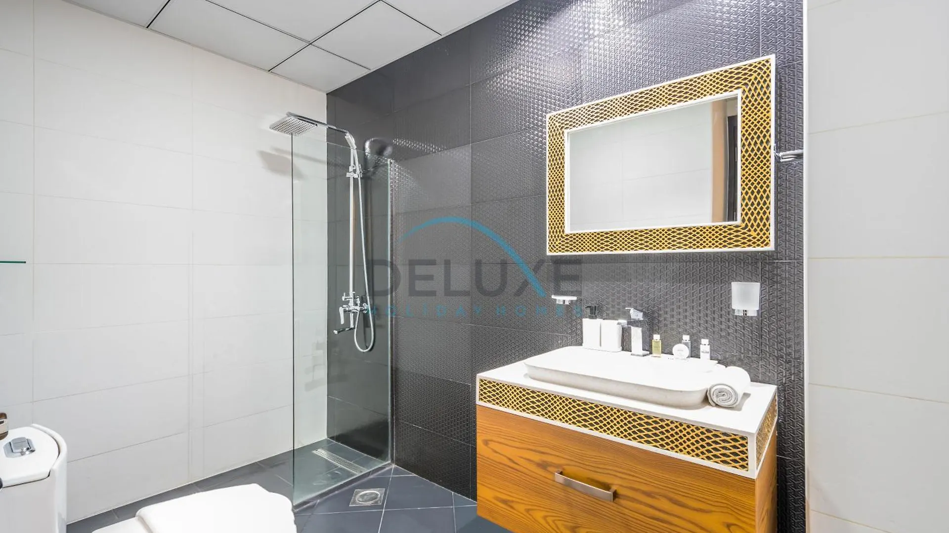 Upscale 3Br Apartment In Bayz Tower, Business Bay By Deluxe Holiday Homes Dubai